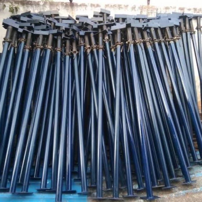 Adjustable construction props and formwork
